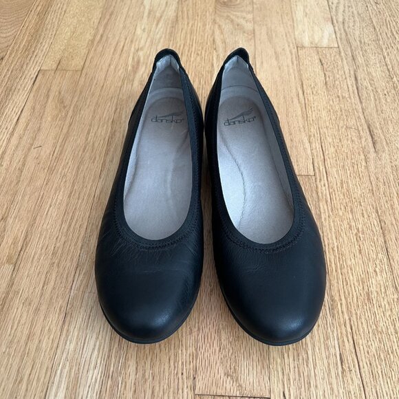 Dansko Kristen Black Milled Nubuck Leather Flats Women's EU Size 40 US 10/10.5 - Picture 2 of 11